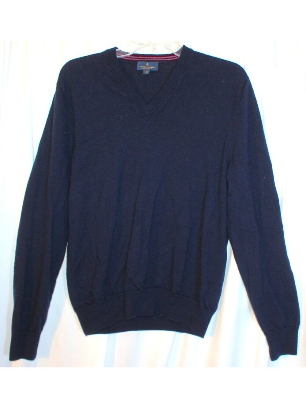 Brooks Brothers Men's MEDIUM Navy Blue V-Neck Pullover Sweater Merino Wool